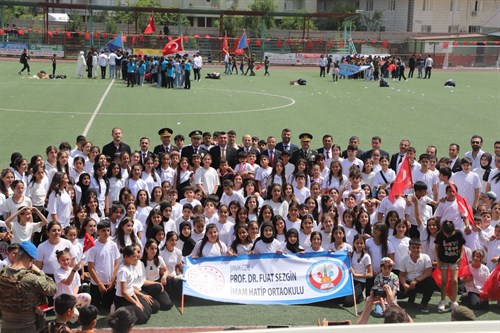  23 Nisan Ulusal Egemenlik ve Çocuk Bayramı münasebetiyle Cizre İlçe Stadı’nda Kutlama Programı düzenlendi.